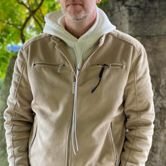 Meet your Posher, Chad - Picture 4 of 4